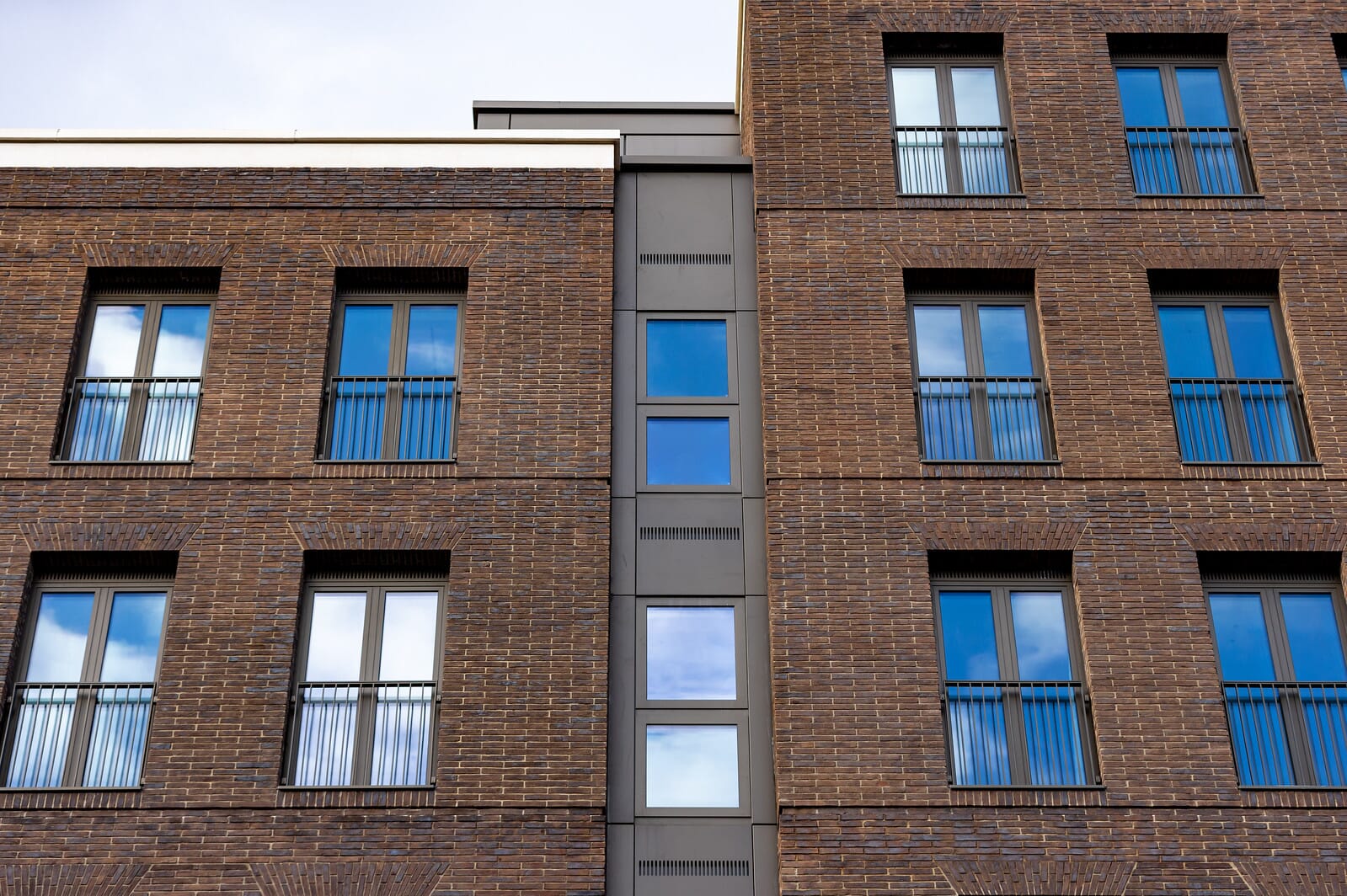 ALUMET- 100 George Street , London